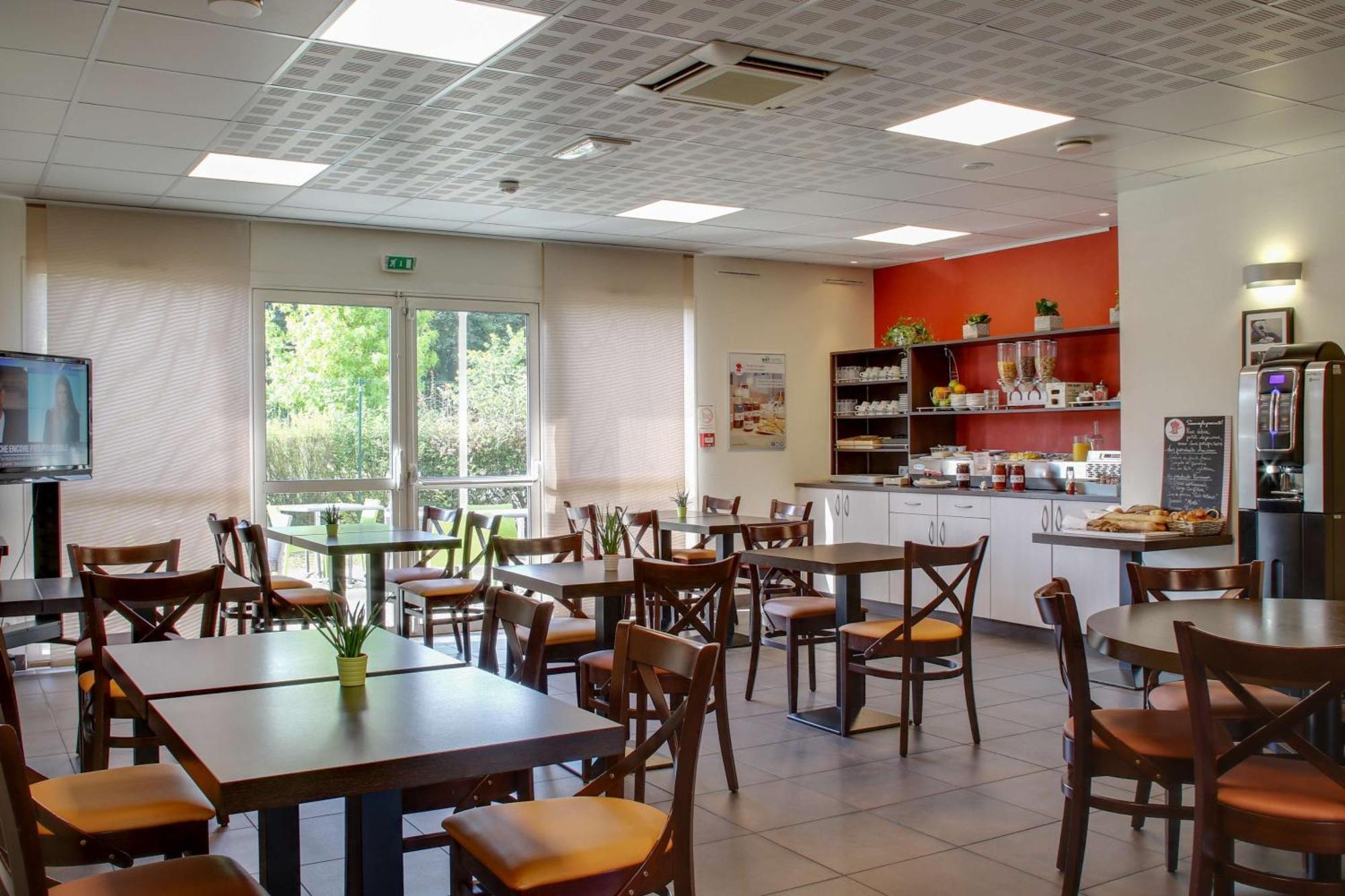 Brit Hotel Saint-Meen-Le-Grand En Broceliande Kültér fotó